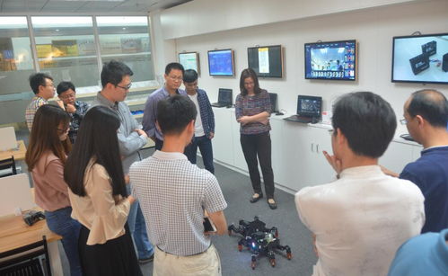 泰迪科技大數據與人工智能產品體驗廳迎來首批高校領導考察，開啟公共數據服務新篇章